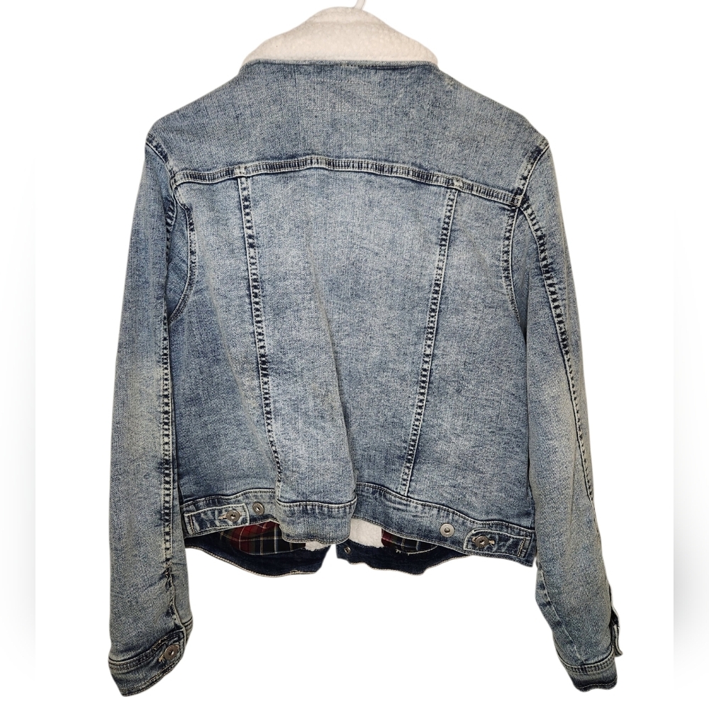 Torrid Sherpa Lined Denim Jacket Plaid Lined Size 1 (Plus) Cozy Jean Coat - Picture 2 of 8